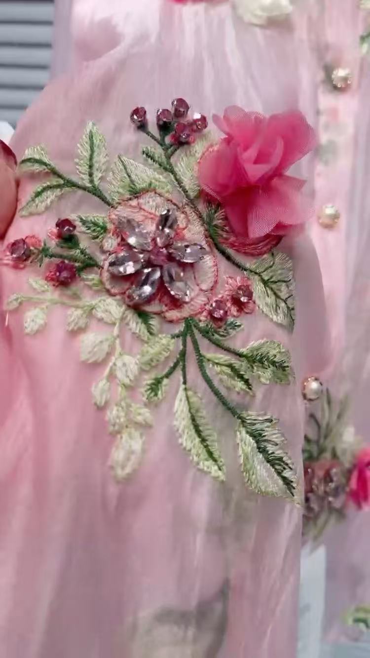 Luxe stijl bloemen borduurwerk - Embroidery Daisy recensie en prijs